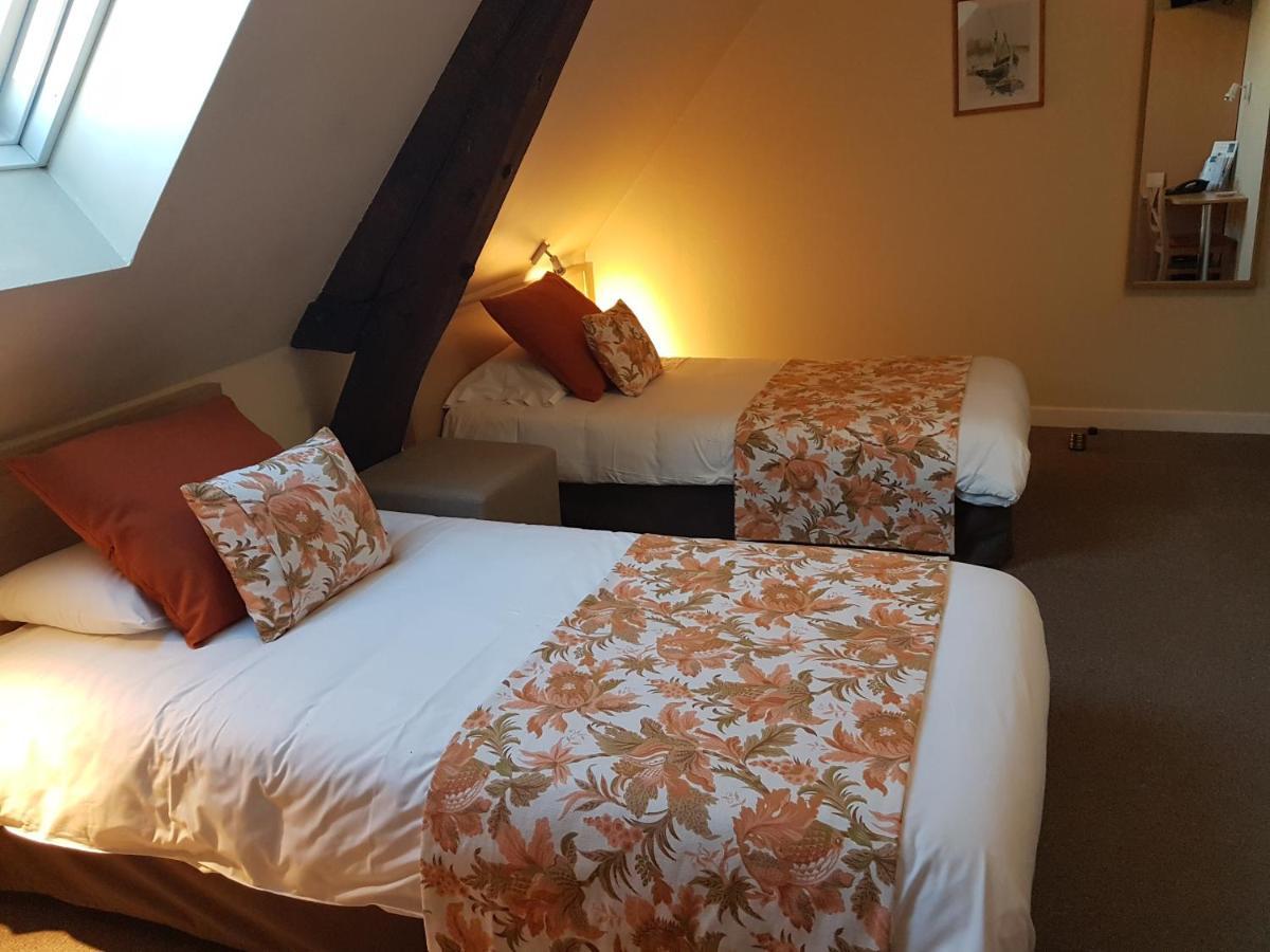 Hotel Henri IV Coutras Buitenkant foto