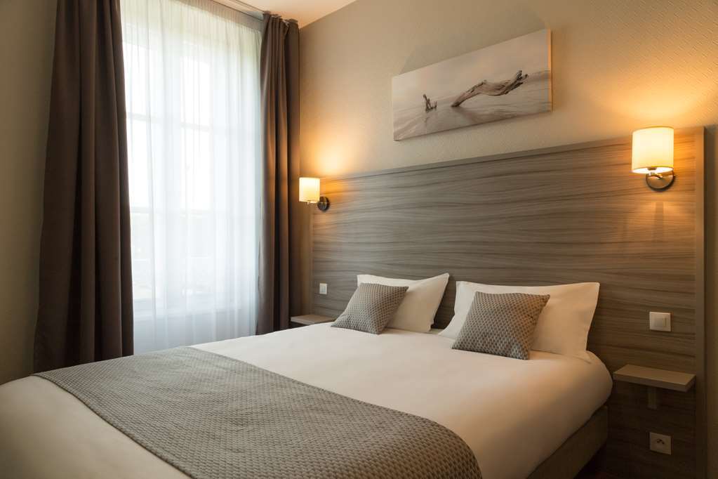 Hotel Henri IV Coutras Kamer foto