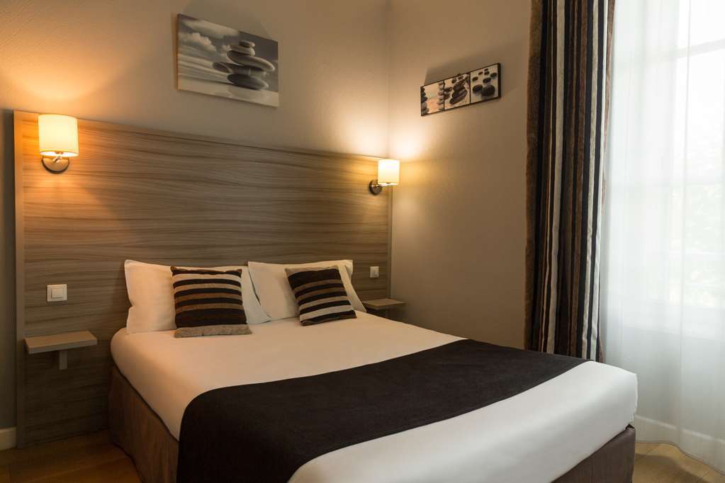 Hotel Henri IV Coutras Kamer foto